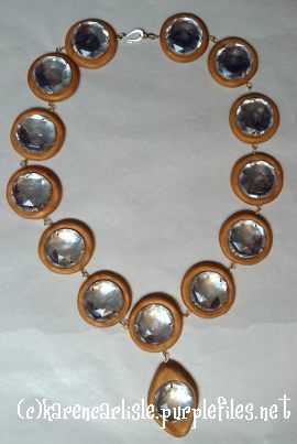 necklace 32W